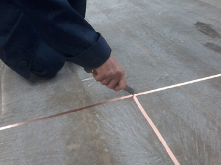 Укладка токопроводящих рулонных покрытий в один цвет